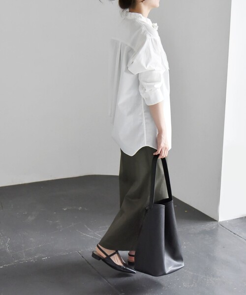 quaranciel(カランシエル)の「quaranciel:〈洗濯機可能〉REPREVE ボウタイ ブラウス シャツ(シャツ/ブラウス・レディース・ネイビー/ホワイト・36/38)」の3枚目の写真