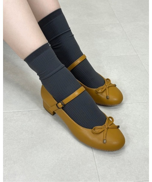 F i.n.t(フィント)の「ストラップ付リボンバレエシューズ/fint フィント(バレエシューズ・レディース・ダークグリーン/モーブ系/ブラック/マスタード/ブラウン・S/M/L)」の5枚目の写真