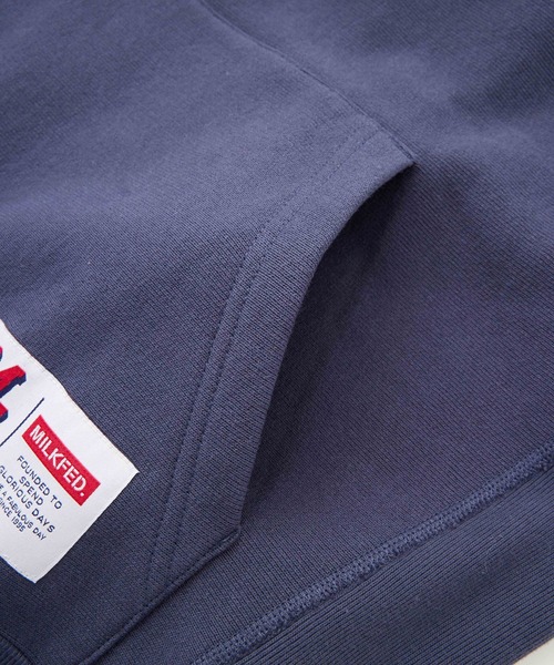 Champion（チャンピオン）の「MILKFED.ⅹCHAMPION SWEAT HOODIE（パーカー・レディース・オートミール/ネイビー/オレンジ/チャコール・M/S）」の17枚目の写真
