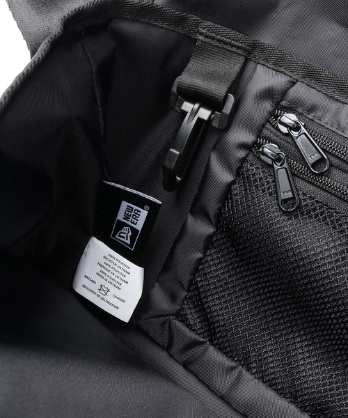 NEW ERA(ニューエラ)の「【NEWERA(R)/ニューエラ別注】OVAL LOGO SHOULDER BAG 9L(ショルダーバッグ・レディース・ブラック・FREE)」の13枚目の写真