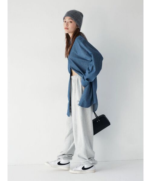 Ungrid(アングリッド)の「ビッグシルエットシャツ(シャツ/ブラウス・レディース・その他1/オフホワイト/ブルー・FREE)」の11枚目の写真