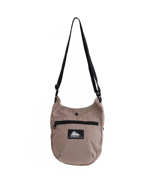 KELTY(ケルティ)の「「LEE」「BAILA」 掲載モデル【KELTY/ケルティ】パッカブルショルダーバッグ/PACKABLE MINI CURVE SHUOLDER(ショルダーバッグ・レディース・ベージュ/ネイビー/ブラック/ブラウン系その他/グレー・FREE)」の4枚目の写真