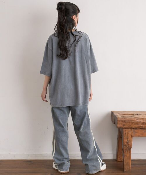 RETRO GIRL(レトロガール)の「ピグメントBIGTEE(Tシャツ/カットソー・レディース・チャコールグレー/ブルー・FREE)」の22枚目の写真
