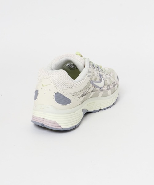 NIKE（ナイキ）の「NIKE　P-6000 PRM（スニーカー・レディース・ホワイト系その他・24.5/23.5）」の4枚目の写真