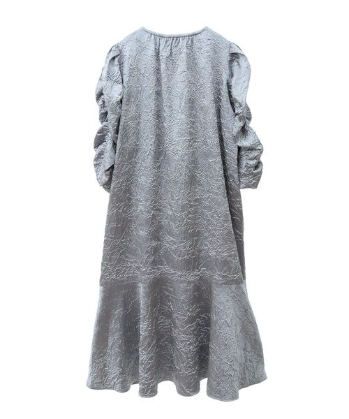 ESCAR(エスカー)の「■ESCAR エンボスギャザースリーブワンピース(ワンピース・レディース・ブラック/シルバー・FREE)」の14枚目の写真