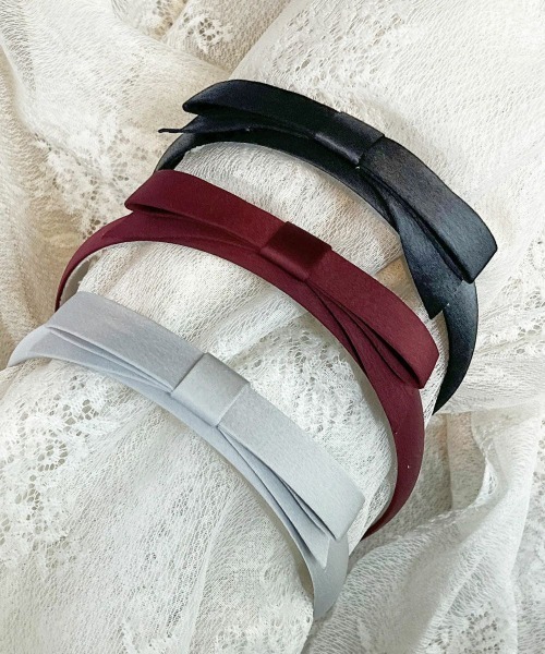 F i.n.t（フィント）の「ミニリボンカチューシャ/fint（カチューシャ・レディース・ブルーグレー/ブラック/レッド・FREE）」の2枚目の写真