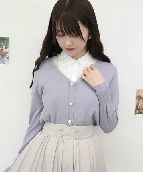 an another angelus（アンアナザーアンジェラス）の「フラワーカット釦Vネックニットカーディガン/ananotherangelus/fint　フィント（カーディガン/ボレロ・レディース・グリーン・FREE）」の5枚目の写真