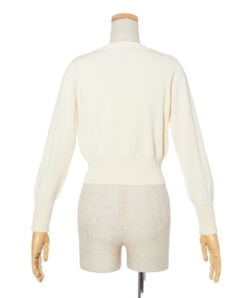 an another angelus（アンアナザーアンジェラス）の「フラワーカット釦Vネックニットカーディガン/ananotherangelus/fint　フィント（カーディガン/ボレロ・レディース・グリーン・FREE）」の8枚目の写真