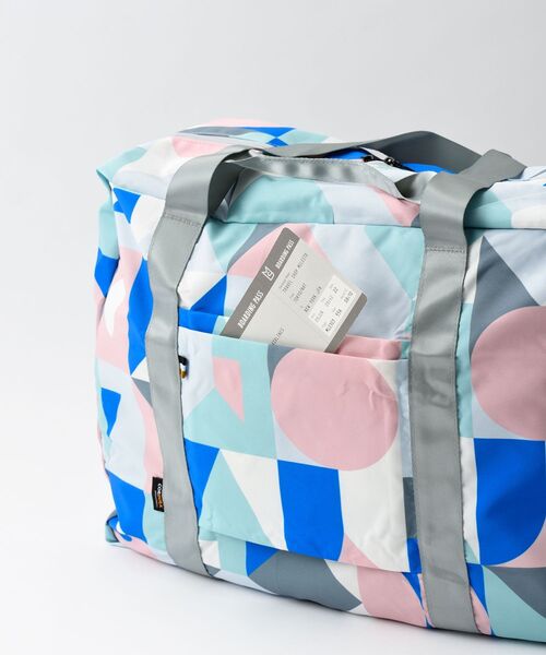 TRAVEL SHOP MILESTO(トラベルショップミレスト)の「MILESTO×PAPIERTIGRE ポケッタブルボストン 35L(ボストンバッグ・レディース・ネイビー/ライトブルー/ブルー・フリ-)」の4枚目の写真
