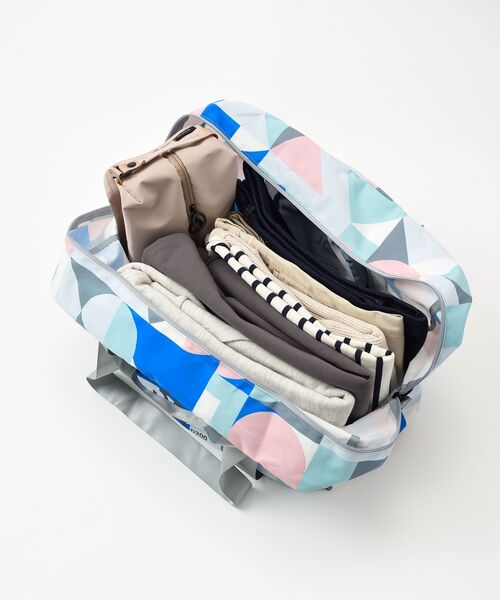 TRAVEL SHOP MILESTO(トラベルショップミレスト)の「MILESTO×PAPIERTIGRE ポケッタブルボストン 35L(ボストンバッグ・レディース・ネイビー/ライトブルー/ブルー・フリ-)」の12枚目の写真