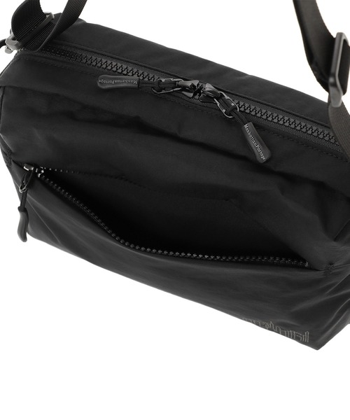 Manhattan Portage（マンハッタンポーテージ）の「Cityhall Shoulder Bag Nylon Tussah Quill（ショルダーバッグ・メンズ・ベージュ/ブラック・X-SMALL）」の13枚目の写真