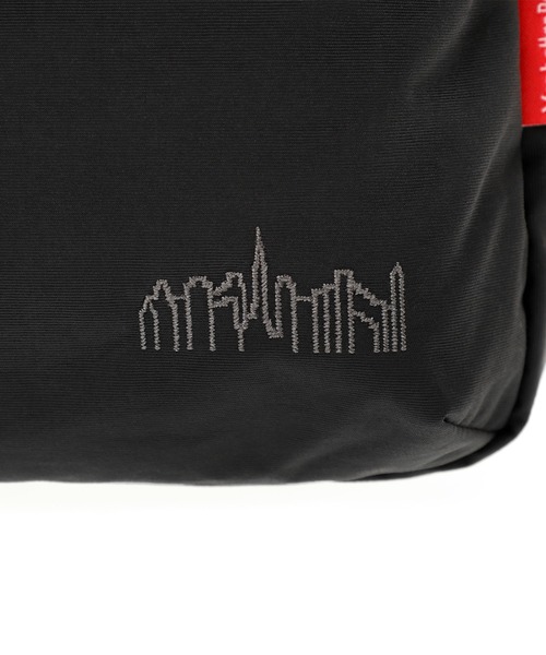 Manhattan Portage（マンハッタンポーテージ）の「Cityhall Shoulder Bag Nylon Tussah Quill（ショルダーバッグ・メンズ・ベージュ/ブラック・X-SMALL）」の15枚目の写真