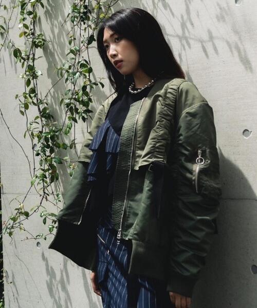 AULA（アウラ）の「AULA/アウラ/別注レイヤードボンバージャケット（MA-1・レディース・ブラック/カーキ・0）」の10枚目の写真
