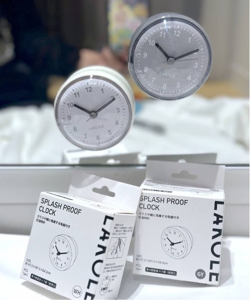 ガラスや鏡に吸着する】防滴時計 / 150064（掛け時計）｜LAKOLE