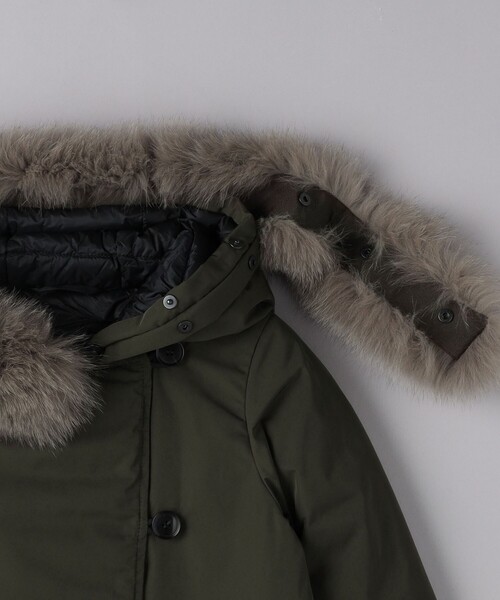 DUVETICA（デュベティカ）の「＜DUVETICA＞FINGUARADUE ダウンコート（ダウンジャケット/コート・レディース・ブラック/オリーブ・38/42/40）」の5枚目の写真