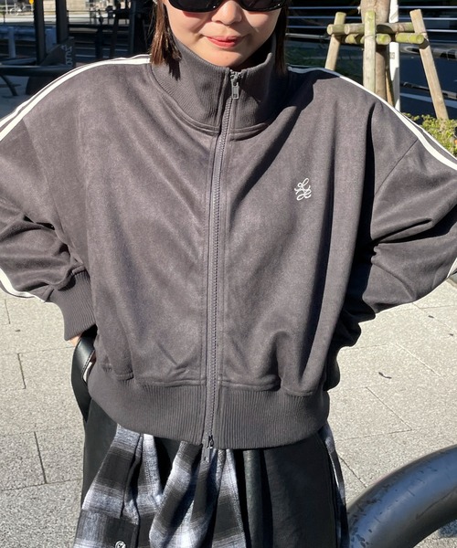 WEGO(ウィゴー)の「WEGO/スエードポンチクロップドトラックジャケット(ブルゾン・レディース・スミクロ/ブラウン/アイボリー・FREE)」の11枚目の写真