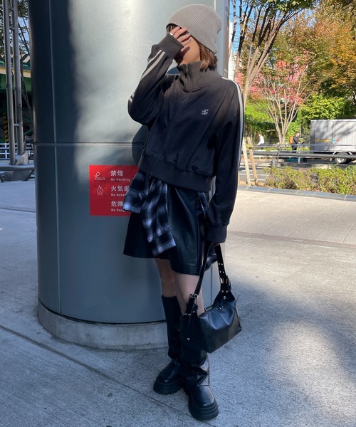 WEGO(ウィゴー)の「WEGO/スエードポンチクロップドトラックジャケット(ブルゾン・レディース・スミクロ/ブラウン/アイボリー・FREE)」の15枚目の写真