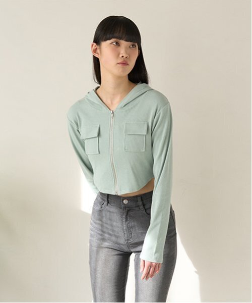 Mi-je(ミジェ)の「切替コンパクトパーカ【韓国ファッション】(Tシャツ/カットソー・レディース・ホワイト/ブラック/ミント・F)」の3枚目の写真