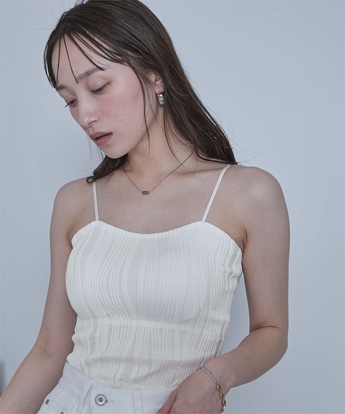 miette(ミエット)の「カップ付きウェーブラインキャミソール(キャミソール・レディース・ピンク/オフホワイト/ライトベージュ/ブラック/イエロー・FREE)」の18枚目の写真