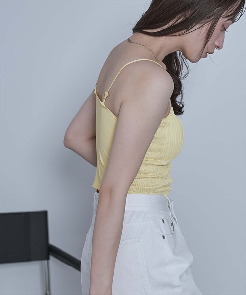 miette(ミエット)の「カップ付きウェーブラインキャミソール(キャミソール・レディース・ピンク/オフホワイト/ライトベージュ/ブラック/イエロー・FREE)」の17枚目の写真