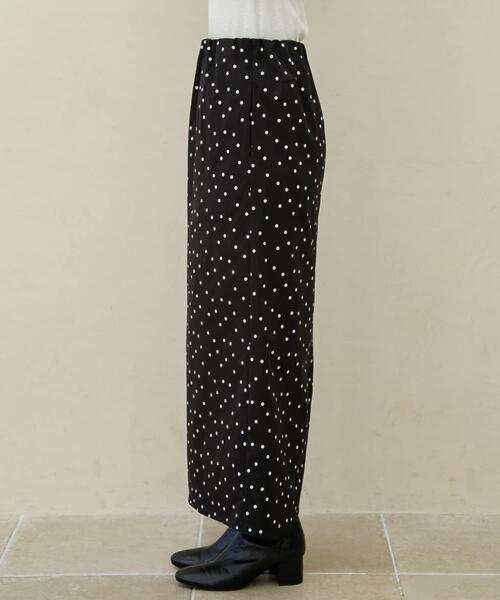 URBAN RESEARCH Sonny Label(アーバンリサーチサニーレーベル)の「ドットアソートストレートスカート(スカート・レディース・チャコールグレー/アイボリー/ドット・FREE)」の12枚目の写真