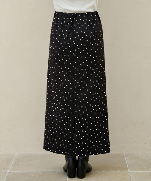 URBAN RESEARCH Sonny Label(アーバンリサーチサニーレーベル)の「ドットアソートストレートスカート(スカート・レディース・チャコールグレー/アイボリー/ドット・FREE)」の13枚目の写真