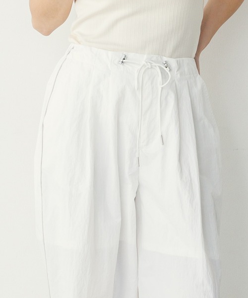 hunch（ハンチ）の「【撥水加工】グログラン タックパンツ（その他パンツ・レディース・ベージュ/ホワイト/ダークネイビー・FREE）」の7枚目の写真