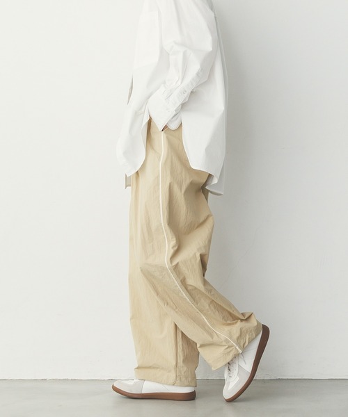 hunch（ハンチ）の「【撥水加工】グログラン タックパンツ（その他パンツ・レディース・ベージュ/ホワイト/ダークネイビー・FREE）」の18枚目の写真