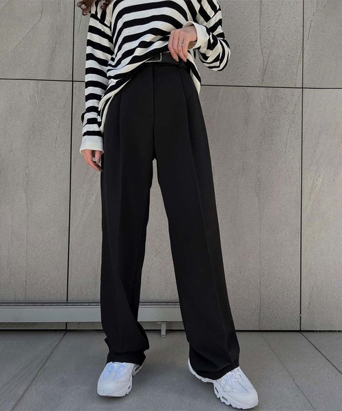 aimoha(アイモハ)の「ワイドシルエットタックパンツ(スラックス・レディース・ベージュ/グレー/ブラック・SMALL/MEDIUM/LARGE)」の4枚目の写真