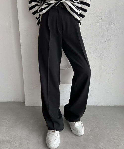 aimoha(アイモハ)の「ワイドシルエットタックパンツ(スラックス・レディース・ベージュ/グレー/ブラック・SMALL/MEDIUM/LARGE)」の7枚目の写真