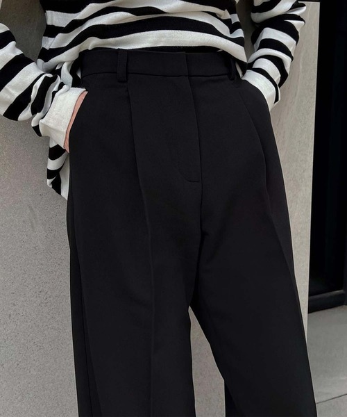 aimoha(アイモハ)の「ワイドシルエットタックパンツ(スラックス・レディース・ベージュ/グレー/ブラック・SMALL/MEDIUM/LARGE)」の8枚目の写真