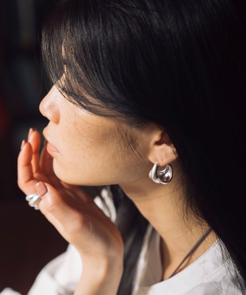 Nothing And Others(ナッシングアンドアザーズ)の「「Nothing And Others/ナッシングアンドアザーズ」Vintage like Pierce(ピアス(両耳用)・レディース・シルバー・FREE)」の3枚目の写真