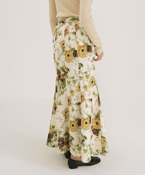 CLANE(クラネ)の「SCARF FLOWER MERMAID SKIRT(スカート・レディース・アイボリー/ネイビー・0/1/2)」の10枚目の写真