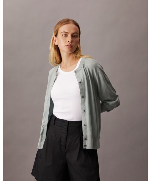 Calvin Klein(カルバン・クライン)の「テックメリノ カーディガン(カーディガン/ボレロ・レディース・アッシュグレー/ブラック/セージグリーン・S/M/XS)」の21枚目の写真