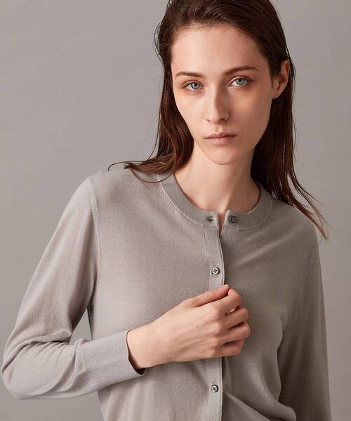 Calvin Klein(カルバン・クライン)の「テックメリノ カーディガン(カーディガン/ボレロ・レディース・アッシュグレー/ブラック/セージグリーン・S/M/XS)」の6枚目の写真