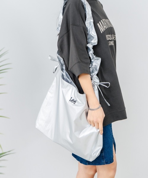 Lee(リー)の「【LEE/リー】シャーリング2WAYバッグ(ショルダーバッグ・レディース・ブラック/シルバー/ブルー/ライトベージュ・FREE)」の4枚目の写真