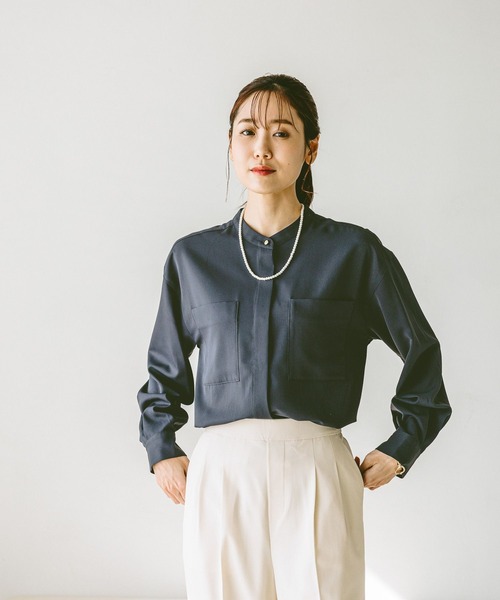 GLOBAL WORK(グローバルワーク)の「キレイつづくポケットブラウス/147538(シャツ/ブラウス・レディース・イエロー系その他2/オフホワイト/ベージュ/ダークブルー・LARGE/MEDIUM)」の9枚目の写真