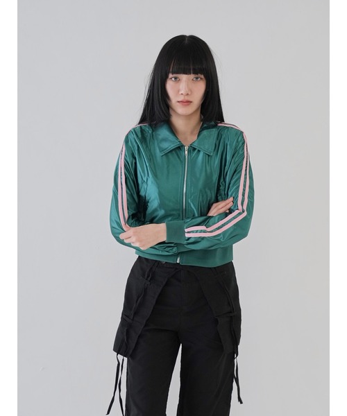 Uenui(ウニュイ)の「【 cunii 】グロッシー メタル トラックジャケット(パーカー・レディース・シルバー/グリーン/ネイビー・FREE)」の22枚目の写真