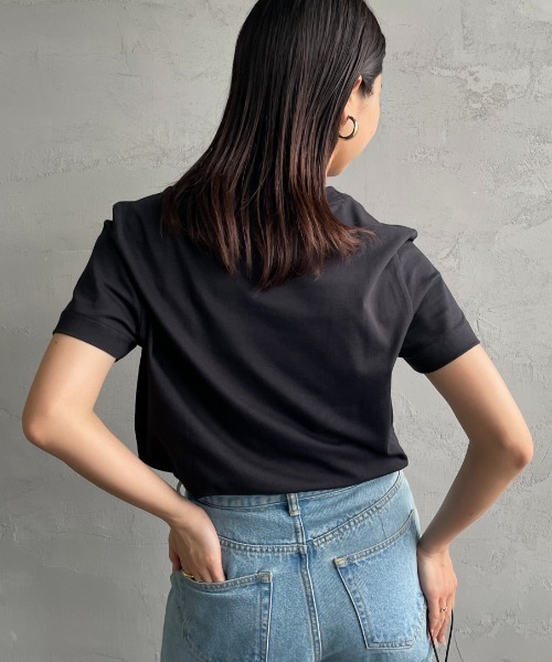 Calvin Klein（カルバン・クライン）の「[Calvin Klein/カルバンクライン] アーカイブ ワンポイントロゴ刺繍Tシャツ（Tシャツ/カットソー・レディース・ブラック/ホワイト・S）」の6枚目の写真
