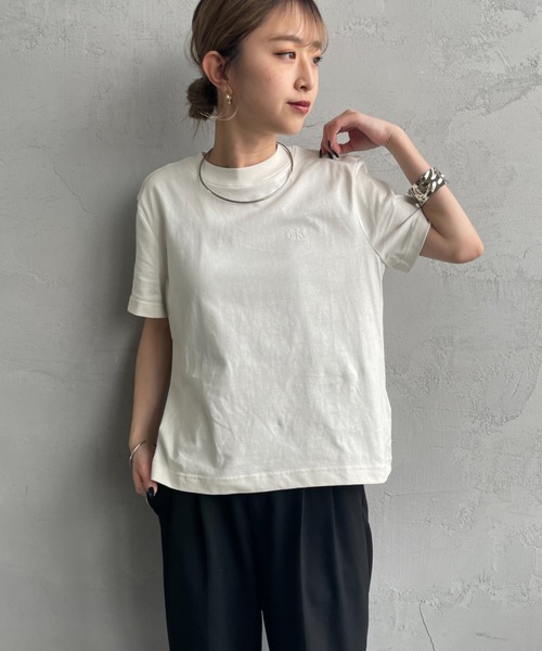 Calvin Klein（カルバン・クライン）の「[Calvin Klein/カルバンクライン] アーカイブ ワンポイントロゴ刺繍Tシャツ（Tシャツ/カットソー・レディース・ブラック/ホワイト・S）」の18枚目の写真