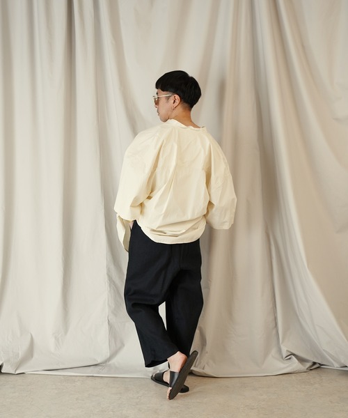 Aphlotus（アプロタス）の「1タック イージーテーパード アンクルパンツ（その他パンツ・メンズ・スミクロ/マスタード・SMALL/MEDIUM/LARGE）」の3枚目の写真