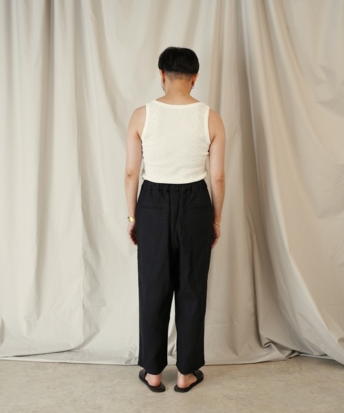 Aphlotus（アプロタス）の「1タック イージーテーパード アンクルパンツ（その他パンツ・メンズ・スミクロ/マスタード・SMALL/MEDIUM/LARGE）」の6枚目の写真