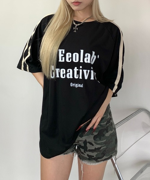 link lot(リンクロット)の「サイドラインフロントロゴビッグTシャツ 男女兼用 ラグランスリーブ(Tシャツ/カットソー・メンズ・ブラック/アイボリー・M/L)」の2枚目の写真