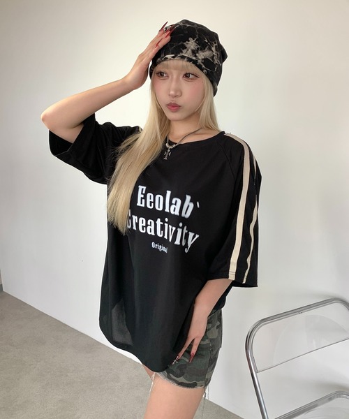 link lot(リンクロット)の「サイドラインフロントロゴビッグTシャツ 男女兼用 ラグランスリーブ(Tシャツ/カットソー・メンズ・ブラック/アイボリー・M/L)」の11枚目の写真