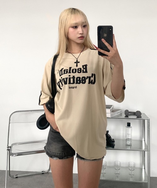 link lot(リンクロット)の「サイドラインフロントロゴビッグTシャツ 男女兼用 ラグランスリーブ(Tシャツ/カットソー・メンズ・ブラック/アイボリー・M/L)」の8枚目の写真