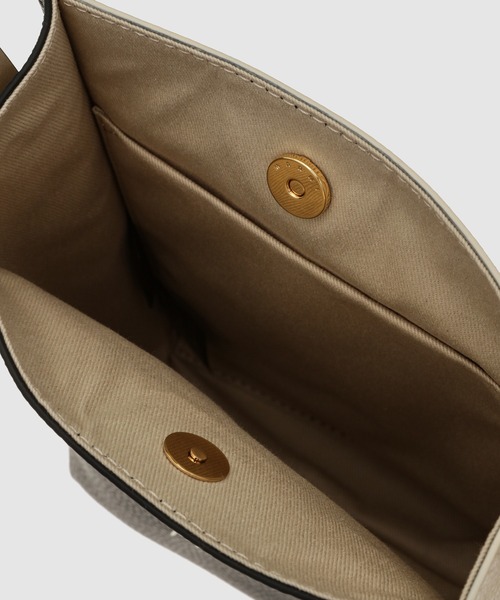 MARNI（マルニ）の「MENDING CALF LEATHER / クロスボディバッグ（ショルダーバッグ・レディース・ブラック系その他・ONE SIZE）」の5枚目の写真