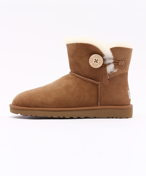UGG(アグ)の「UGG/アグ MINI BAILEY BUTTON (ブーツ・レディース・グレー/ブラック/ブラウン系その他・8/6/7)」の4枚目の写真