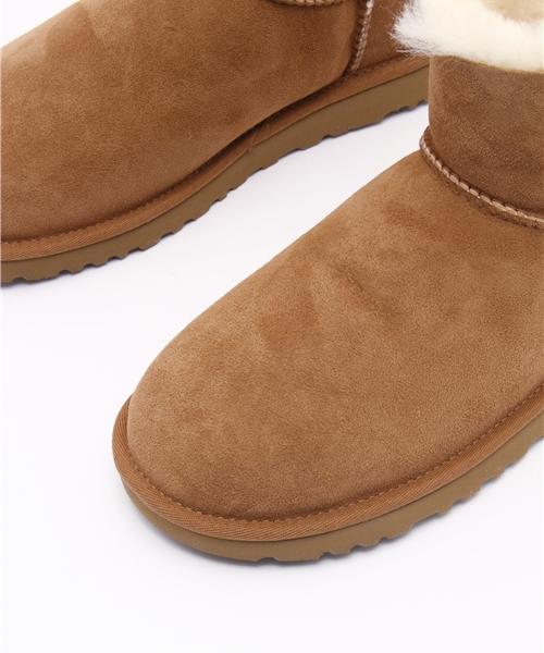 UGG(アグ)の「UGG/アグ MINI BAILEY BUTTON (ブーツ・レディース・グレー/ブラック/ブラウン系その他・8/6/7)」の7枚目の写真