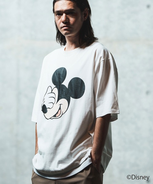 GLIMCLAP（グリムクラップ）の「mt9696- Printed T-shirtr-Mickey Mouse- 【ミッキー】プリントTシャツ（Tシャツ/カットソー・メンズ・スミクロ/レッド/オフホワイト・S/M/L）」の2枚目の写真