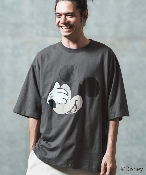 GLIMCLAP（グリムクラップ）の「mt9696- Printed T-shirtr-Mickey Mouse- 【ミッキー】プリントTシャツ（Tシャツ/カットソー・メンズ・スミクロ/レッド/オフホワイト・S/M/L）」の3枚目の写真